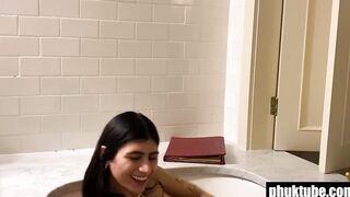 Indian Hoe Mia Khalifa Comes Back to Porn