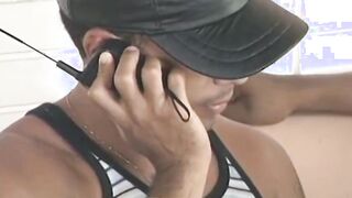 Loirinha gostosa do rabão fudendo com dois
