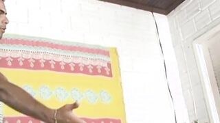 Loirinha gostosa do rabão fudendo com dois