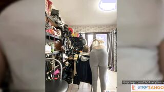 Hairy pussy looks for internetic vibes