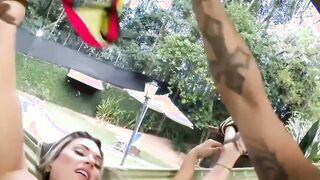 Loirinha gostosa do rabão fudendo com o dotado
