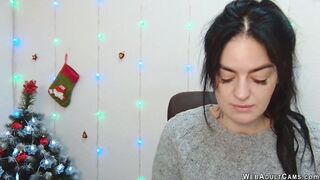 Brunette amateur Ukrainian babe webcam solo