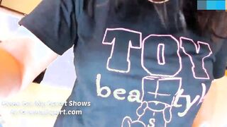 Big Butt MILF Soaks Her Yoga Pants In Creamy Squirt