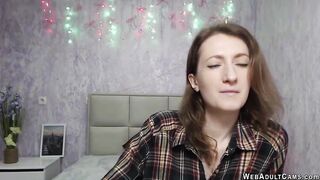 Afghan amateur babe flashing boobs on solo webcam show