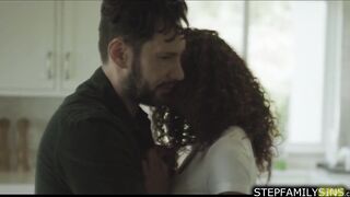 Stepdad making ebony stepdaughter squirt