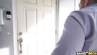 Black Hot Wife Want a Insurance Plan