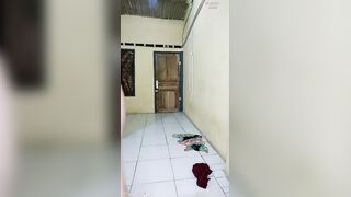Habis Hujan Hujanan Abang Ojol Dilayani Biar Badan Hangat