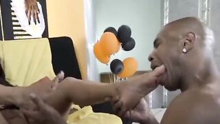 Morena gostosa do rabão fudendo com os dotados