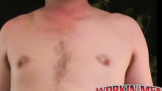 Nerdy amateur jerking his hairy dick and cumshot