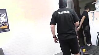 Morena tatuada  gostosa do rabão fudendo com o dotado