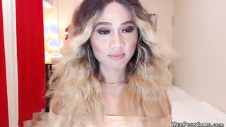Beautiful blonde trans wanks off on webcam