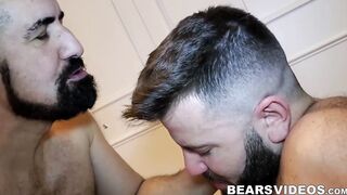 Naughty Leo Grin fingering Artillero before intense drilling