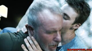 Stepdad loves fucking stepsons asshole