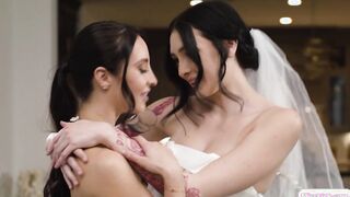 Lesbian milf pussy licking hot fiancee