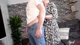 AGEDLOVE Big dick pulled out of pants of TV repairman