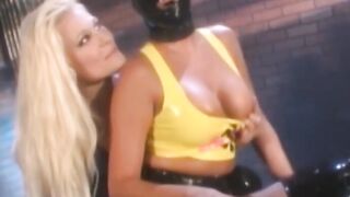 Extreme fingering and rimming of the pussy by hotties in latex suits