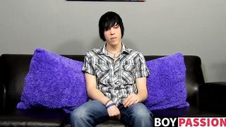 Emo fingers his ass and masturbates after being interviewed