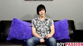 Emo fingers his ass and masturbates after being interviewed