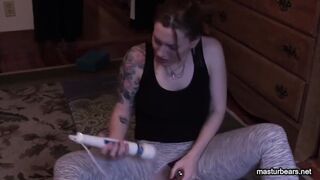 Mom Megan's gymnastic solo with hitachi