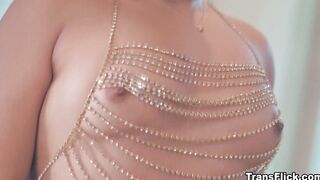 Summer Col rides Eva Maxims trans dick