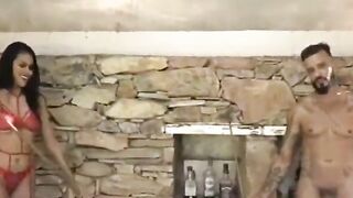 Morena gostosa do rabão fudendo com o dotado
