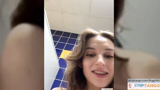 AngelAri Online porn shows at stripTango