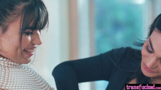 Latina fucked by shemale photographer