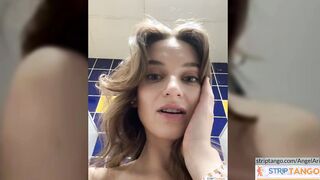 AngelAri Online porn shows at stripTango