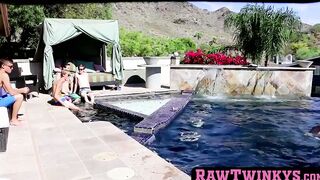 Twinks gets jizz sprayed in his ass after barebacking
