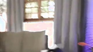 Ruivinha gostosa do rabão fudendo com dois dotados