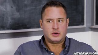 Amber sucks Dannys cock to get it all