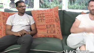 Granny has her anal hole banged balls deep in a threesome
