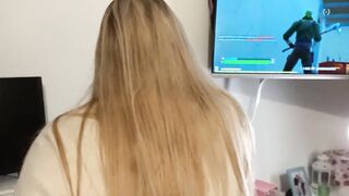 Fornite o mi cuerpo ? Que prefieres. Pierde la partida