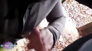 Outdoors Doggy Style Finish ueber meinem Mantel