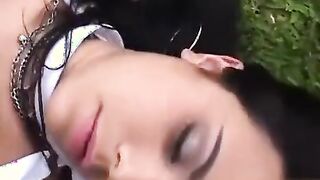 Morena gostosa do rabão fudendo com o cigano dotado