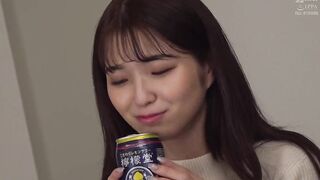 HAWA-305 Deriheru Hitodzuma (Sumire-san 30 years old) to Daigakusei