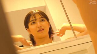 HAWA-305 Deriheru Hitodzuma (Sumire-san 30 years old) to Daigakusei