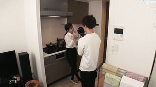 HAWA-305 Deriheru Hitodzuma (Sumire-san 30 years old) to Daigakusei