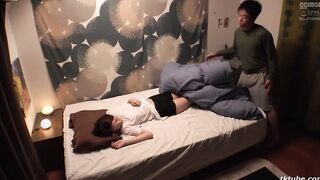 HAWA-311 Deriheru Hitodzuma (Misaki-san 30 year old) to Daigakusei