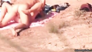 My aunt's orgasm on the beach (holiday video)