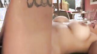 Loirinha gostosa do rabão fudendo com o dotado