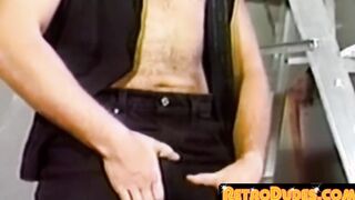 Classic sans protection sex with two exceptionally horny studs