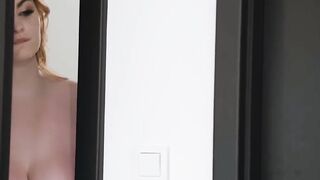 Abigaiil Morris Is a Curvy Cum Lover