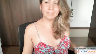 sitingwoman Cam sex chat at stripTango