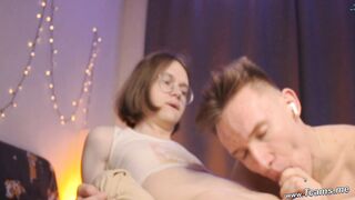 Hot And Sensual Cock Sucking Of Guy To A Shemale