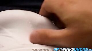 Athletic amateur Jeremiah Johnson masturbates his hairy dick