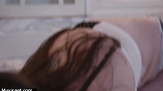 Creampie Virgin Gets It From Sister's Boyfriend – Alyx Star