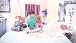 Jawan Pote ko Bade Bade Dudhwali Dadiji ne achhe se Chodna Sikhaya condom ke sath ( H