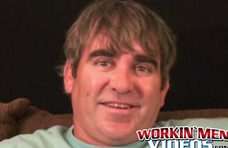 Older stud jerks himself off to orgasm after an interview