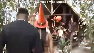 Loirinha gostosa do rabão fudendo com o negão dotado